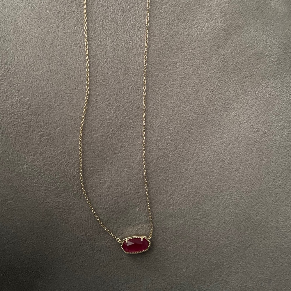 Kendra scott necklace